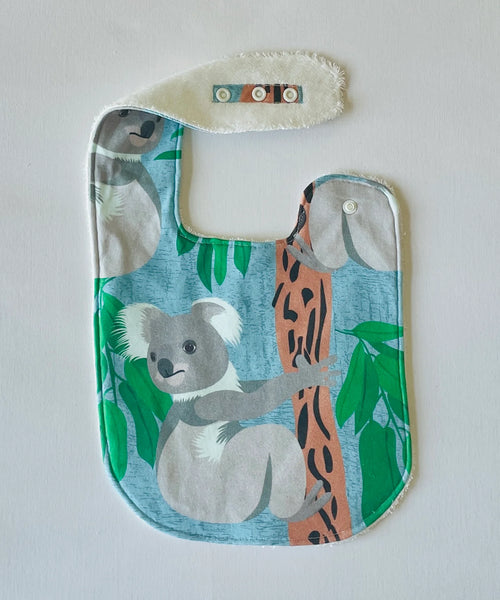 LITTLE WARRIOR & CO ORGANIC COTTON FEEDING BIB - GUMTREE KOALA